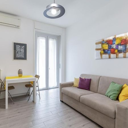 Piazza De Angeli M1 Comfortable Flat With Balcony Milano Ngoại thất bức ảnh