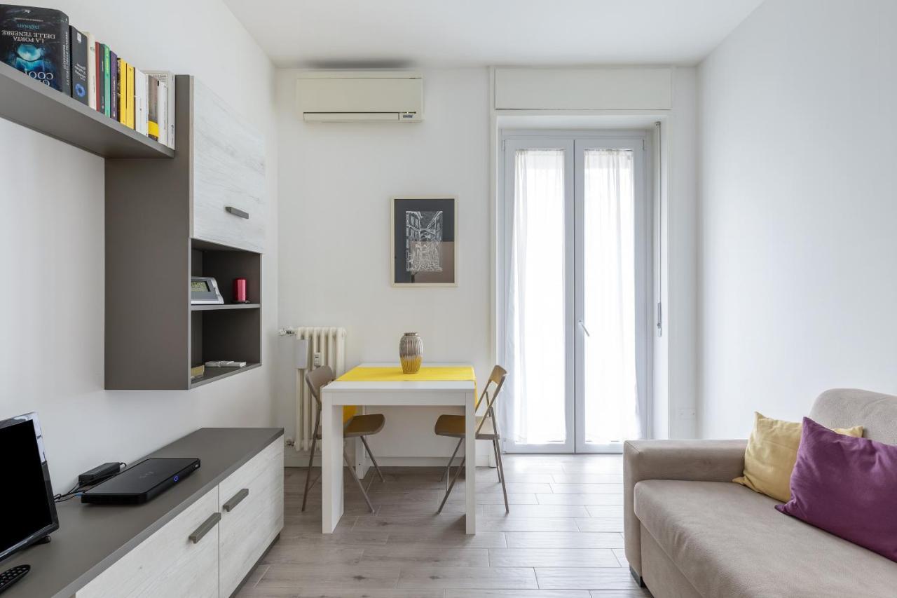 Piazza De Angeli M1 Comfortable Flat With Balcony Milano Ngoại thất bức ảnh