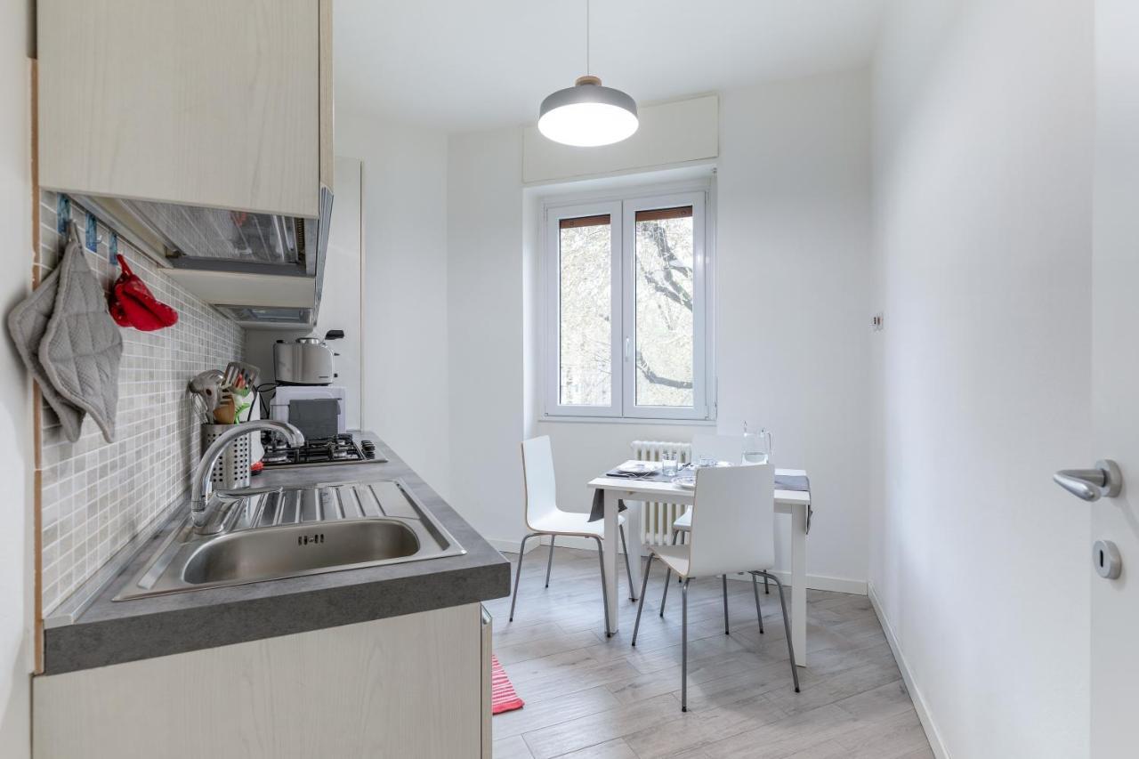 Piazza De Angeli M1 Comfortable Flat With Balcony Milano Ngoại thất bức ảnh