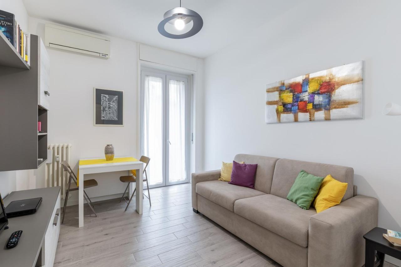 Piazza De Angeli M1 Comfortable Flat With Balcony Milano Ngoại thất bức ảnh