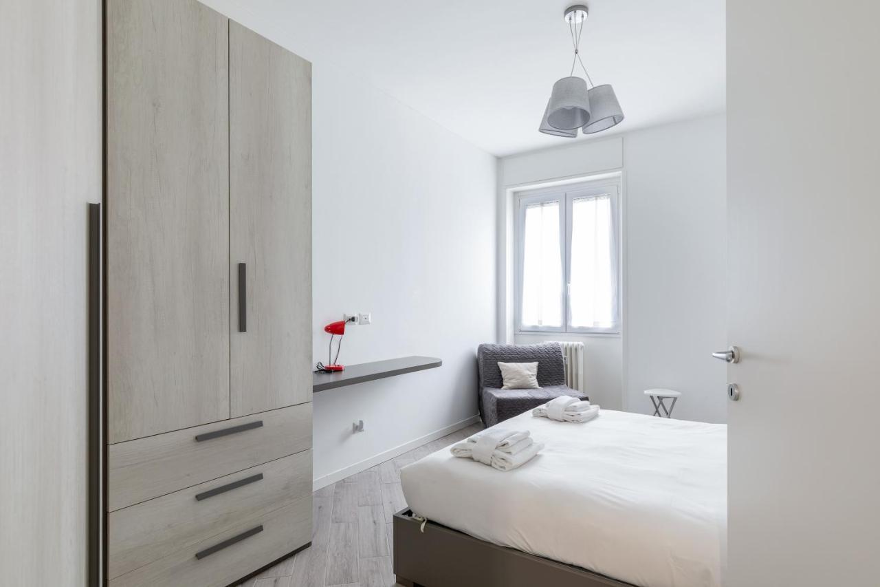 Piazza De Angeli M1 Comfortable Flat With Balcony Milano Ngoại thất bức ảnh
