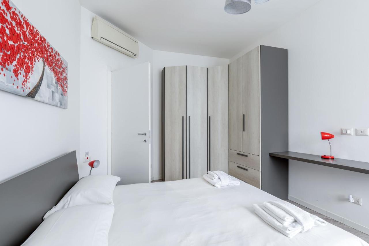 Piazza De Angeli M1 Comfortable Flat With Balcony Milano Ngoại thất bức ảnh