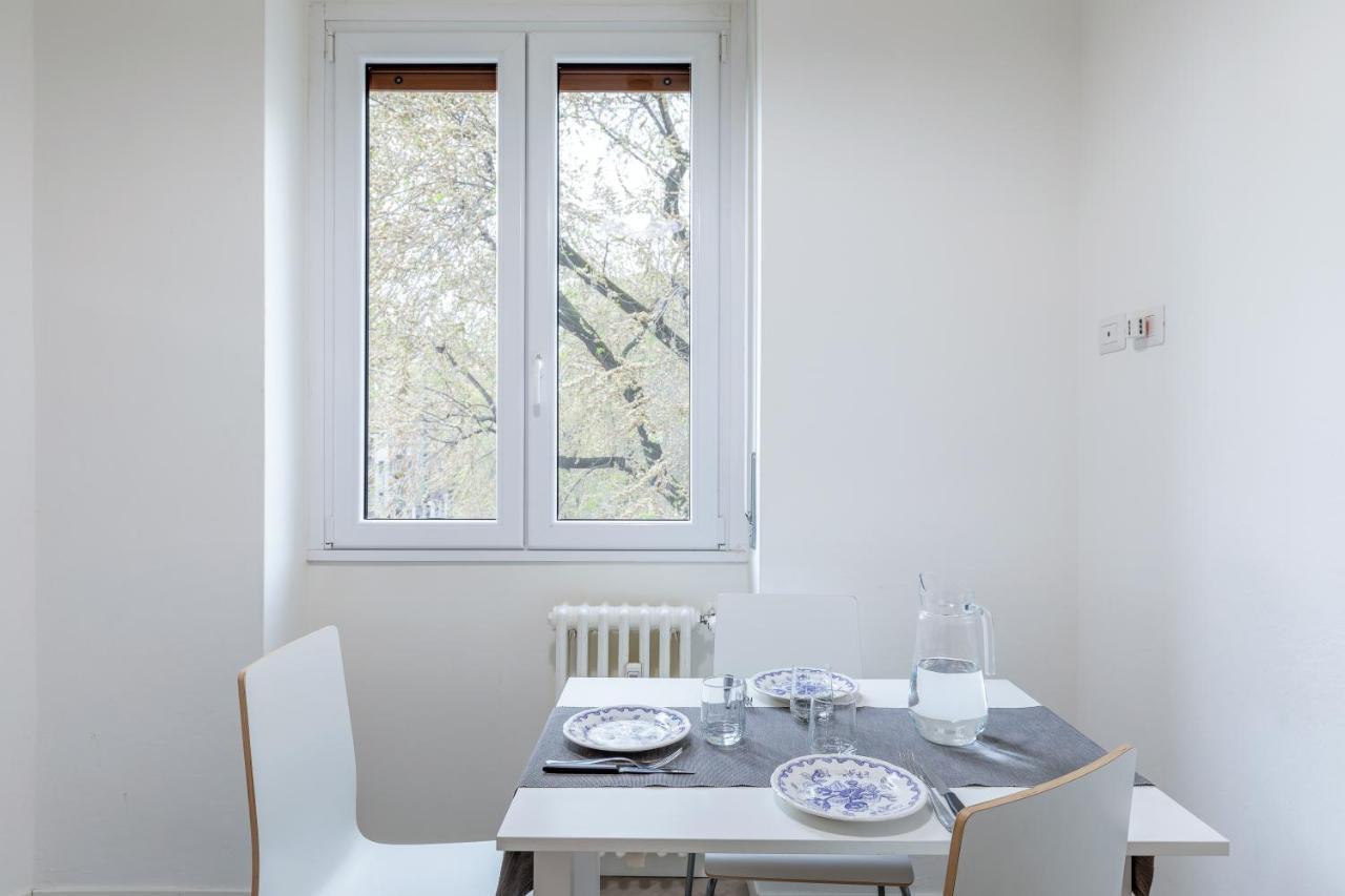 Piazza De Angeli M1 Comfortable Flat With Balcony Milano Ngoại thất bức ảnh