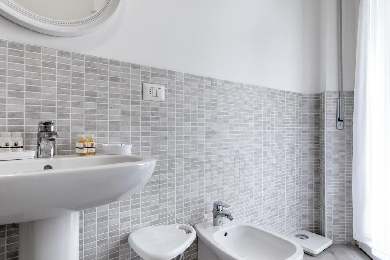 Piazza De Angeli M1 Comfortable Flat With Balcony Milano Ngoại thất bức ảnh